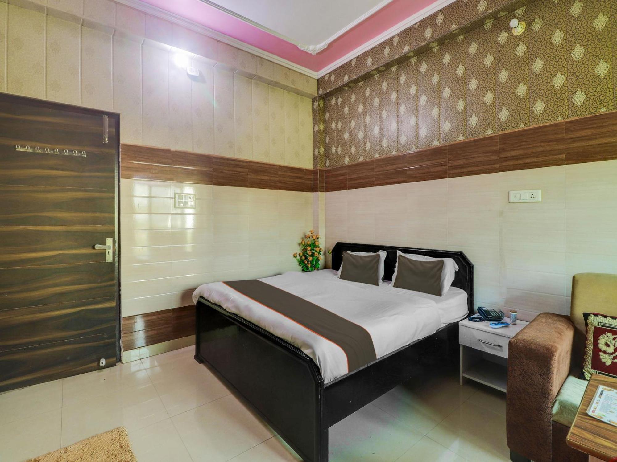 Collection O Paradise And Restaurant Hotel Kashipur Eksteriør billede