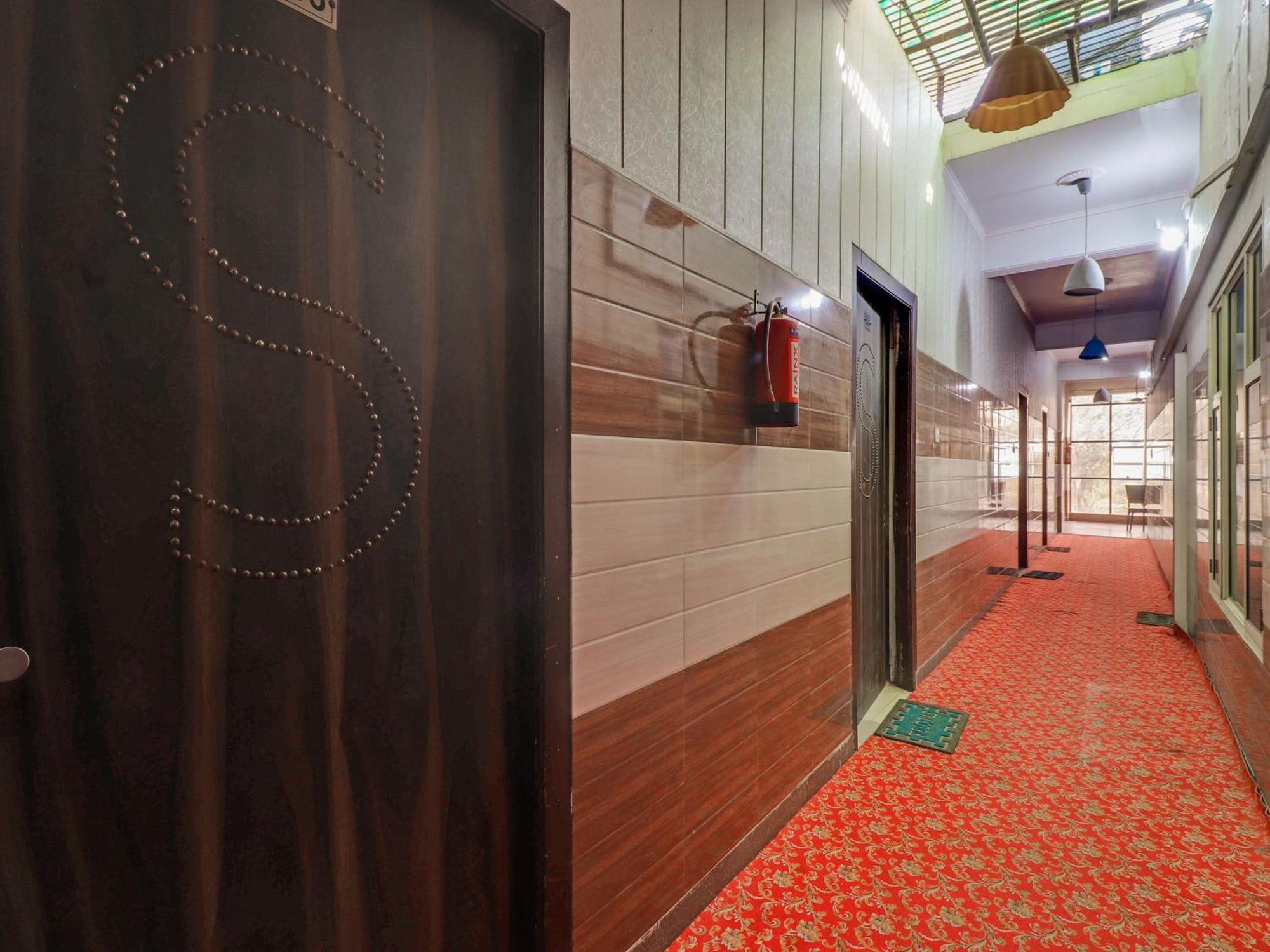 Collection O Paradise And Restaurant Hotel Kashipur Eksteriør billede